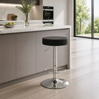 Tabouret de bar pivotant hydraulique réglable contemporain en cuir PU noir avec base chromée pour cuisine et salle à manger
