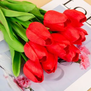 Tulipes artificielles en soie jaunes pour la décoration de la maison, des mariages et des fêtes - Product Image 4