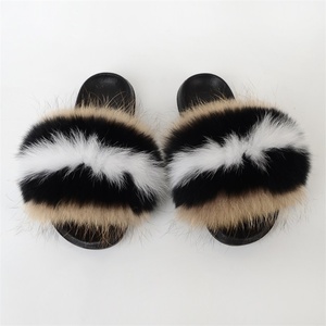 Femmes Hiver Pantoufles De Fourrure De Renard En Peluche Mignon Maison Chaussures Diapositives MoelleuxFourrure Tongs grande - Product Image 1
