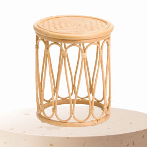 โต๊ะหวายขนาดกะทัดรัดพร้อมท็อปการกลั่นและตัวเครื่องถักด้วยมือนำความอบอุ่นและเนื้อสัมผัสมาสู่พื้นที่สบายแบบร่วมสมัย - Product Image 6