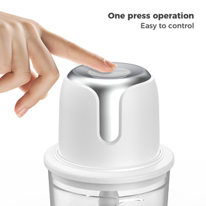 Hachoir à ail et oignon rechargeable par USB, sans BPA, <span class=keywords><strong>coupe</strong></span>-légumes domestique facile, commande par bouton-poussoir, mixeur portable à piles - Product Image 4