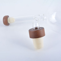 Bouteille de décanteur transparente faite à la main verseur de vin de logo personnalisé cadeaux en métal pour les amateurs de vin verseur automatique de whisky