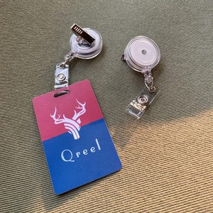 <span class=keywords><strong>Porte</strong></span>-badge rétractable en plastique avec clip pivotant rond pour cartes d'identité, badges nominatifs d'infirmières et de médecins - Marque Yili - Product Image 1