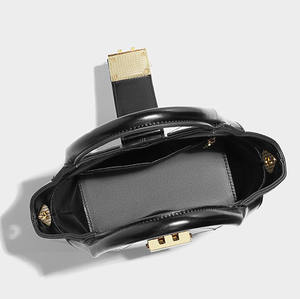 Женская Сумка-корзина с часами - Product Image 6