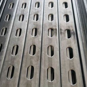 Rail en acier prégalvanisé perforé en aluminium, norme ASTM, service de découpe et de soudage - Product Image 4
