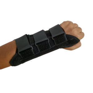 Tutore di supporto per stecca da polso destro sinistro regolabile per <span class=keywords><strong>dolore</strong></span> al polso, distorsione, Tunnel carpale - Product Image 1