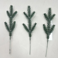 Décorations d'arbre de Noël artificielles en aiguilles de pin à trois pointes, accessoires de couronne de plantes artificielles, aiguilles de pin artificielles DIY
