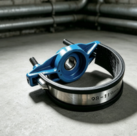Collier de serrage à selle en fonte ductile et acier inoxydable à large gamme de réglage avec sortie filetée pour tuyaux en PVC et acier