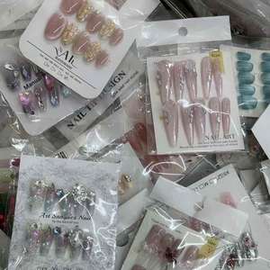 Lot de 10 faux ongles en acrylique faits main, motifs aléatoires, haute qualité, pour salons de manucure - Product Image 4