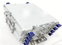 Filtre de bande professionnelle 2,6 GHz à quatre unités et 8 sections avec une puissance moyenne de 100 W pour base de réseau 5G