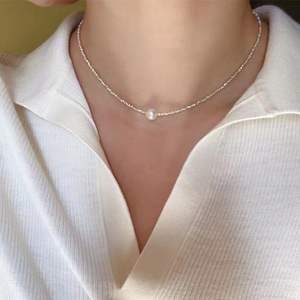 Collar de Doble Capa de Perlas Naturales de Agua Dulce de Alta Gama para Mujer, Cadena para Clavícula, Estilo Nicho - Product Image 4