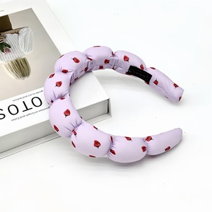 Diadema trenzada de nube de fresa de fruta dulce, accesorio para el cabello con parte superior de calavera alta, stock adelgazante facial para lavado de cabeza directo - Product Image 2
