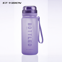 Bouteille d'eau Yiben en plastique sans BPA avec sangle personnalisée pour la randonnée, le camping et les sports de plein air