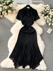 بوتيك بيع بالجملة صيف 2024 جديد شبكة ربط الخصر تصميم شعور أنيق فستان المرأة