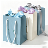 Tas Kertas Kemasan Belanja Kertas Kado Perhiasan Karton Mewah Premium dengan Logo Merek Cetak Khusus untuk Dompet Kalung Parfum