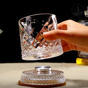Verres à <span class=keywords><strong>whisky</strong></span> rotatifs vintage créatifs en relief, verres à spiritueux pour bar, verres à <span class=keywords><strong>whisky</strong></span> - Product Image 3