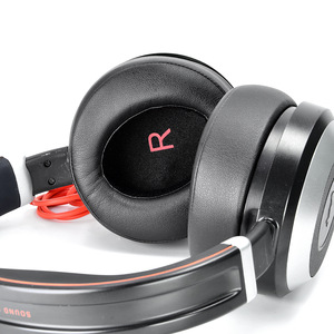 Coussinets d'oreille en cuir protéiné et mousse à mémoire de forme pour casque Jabra Evolve 80 UC - Product Image 2