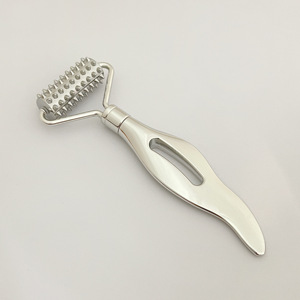 Vente chaude femmes rouleau en alliage <span class=keywords><strong>de</strong></span> Zinc pour soins <span class=keywords><strong>de</strong></span> la peau <span class=keywords><strong>de</strong></span> base moulage sous pression <span class=keywords><strong>grattage</strong></span> levage beauté métal artisanat pour un usage domestique - Product Image 5