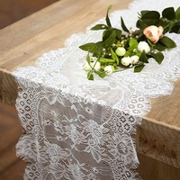 Chemin de table blanc en dentelle française avec accessoire décoratif de mariage à motif floral pour la nappe de stock de salle à manger à la maison