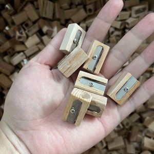 Sacapuntas de Acero de un Solo Orificio, Económico, para Lápices de Madera y Cosméticos, Ideal para Regalo Escolar - Product Image 3