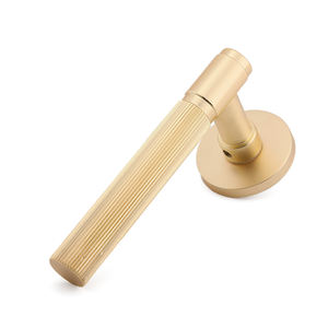 Satin <span class=keywords><strong>Brass</strong></span> Phong Cách Châu Âu Kẽm Hợp Kim Cửa Khóa Xử Lý Tay Nắm Cửa Vàng <span class=keywords><strong>Brass</strong></span> Đòn Bẩy Trên <span class=keywords><strong>Rose</strong></span> - Product Image 4