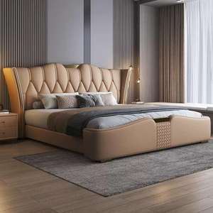 Cama doble de cuero de lujo italiano para dormitorio principal con mechones tamaño King/Queen nueva atmósfera suave de gama alta - Product Image 4