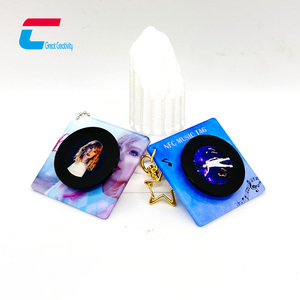 Tùy chỉnh thông minh CD Album <span class=keywords><strong>NFC</strong></span> âm nhạc Keychain Acrylic <span class=keywords><strong>NFC</strong></span> Mini CD - Product Image 2