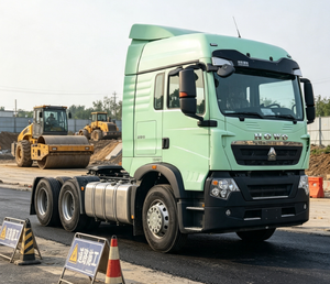 Camion tracteur Sinotruk HOWO TX 6X4 optimisé <span class=keywords><strong>pour</strong></span> le carburant, idéal <span class=keywords><strong>pour</strong></span> le transport de marchandises en vrac et de remorques-citernes - Product Image 1