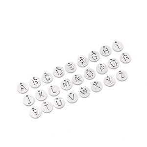 Pendentif Pinyin en acier inoxydable sans ternir, 26 lettres anglaises, unique trou d'originalité, nom <span class=keywords><strong>de</strong></span> <span class=keywords><strong>famille</strong></span>, accessoires <span class=keywords><strong>de</strong></span> bijoux - Product Image 3