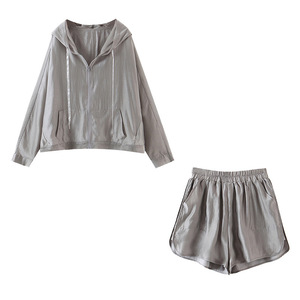 Conjunto de Protección Solar Talla Grande para Mujer, Top con Capucha de Tencel, Pantalones Cortos de Pierna Ancha con Cintura Elástica, UPF 50, Color Sólido N8070 N8071 - Product Image 2