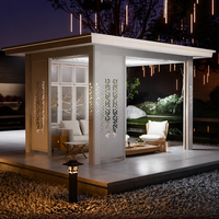Gazebo en aluminium thermolaqué avec écran d'intimité découpé au laser et puits de lumière Starlight |   Abri de terrasse LED étanche sur mesure 3x3