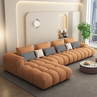 Canapé d'angle haut de gamme de style Mid-Century Modern, avec structure en pin massif et revêtement en tissu, design durable pour salon
