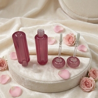 Tube de brillant à lèvres transparent rose effet cristal, tube de gloss en forme d'apsule, contenant de sérum pour les lèvres