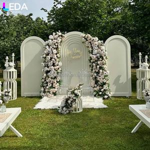 LEDA Decoración para Eventos de Boda, Juego de Tres Piezas de Flores Colgantes de Acrílico Blanco Clásico y Simple, Fondo para Arco de Boda - Product Image 2