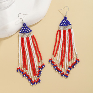 แฟชั่น2024ขายส่ง Boho ผู้หญิงทำด้วยมือพู่ลูกปัดต่างหูห่วงออกแบบธงชาติอเมริกันสำหรับงานแต่งงานเครื่องประดับของขวัญ - Product Image 3