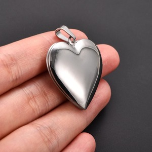 Collier pendentif médaillon porte-photo en acier inoxydable poli en forme de cœur pour femmes et hommes, avec breloque photo, chaîne ras-du-cou, bijou en métal, cadeau - Product Image 6
