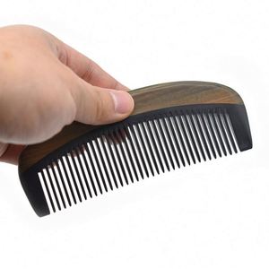 Peine de madera artesanal de sándalo con diseño de diente de cuerno para regalo o recuerdo - Product Image 4