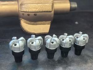 Trung Quốc nhà máy bán buôn Chất lượng cao giá PDC khoan bit cho giếng khoan nước cũng khoan PDC kéo bit - Product Image 4