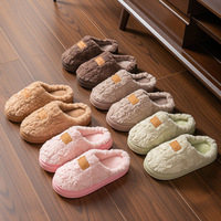 Chaussons en peluche pour hommes et femmes, chauds et moelleux pour l'hiver, à bout fermé, antidérapants, à semelle épaisse, pour la maison, pour couple