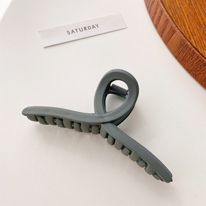 Vente en gros d'épingles à cheveux en plastique mat uni, taille 11 cm, antidérapantes, maintien solide. Style moderne et simple pour un usage quotidien féminin. Cheveux - Product Image 6
