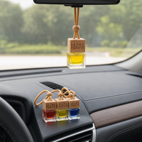 Diffuseur de parfum suspendu pour voiture 8ml, flacon en verre rechargeable avec couvercle en bois, pendentif d'huile essentielle pour décoration de rétroviseur de véhicule