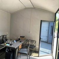 Maison modulaire préfabriquée de luxe avec toit triangulaire au design moderne personnalisé