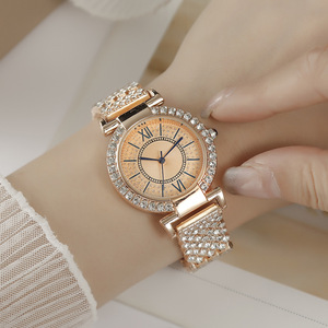 Iwu-pulsera de lujo personalizada para mujer, relojes de moda dorados de alta calidad con diseño de mesa de Roma - Product Image 3