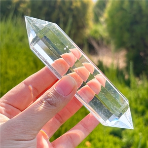 Vente en gros de baguettes de cristal Vogel transparentes naturelles à double pointe, décorations pour la maison et le bureau, artisanat en cristal - Product Image 1