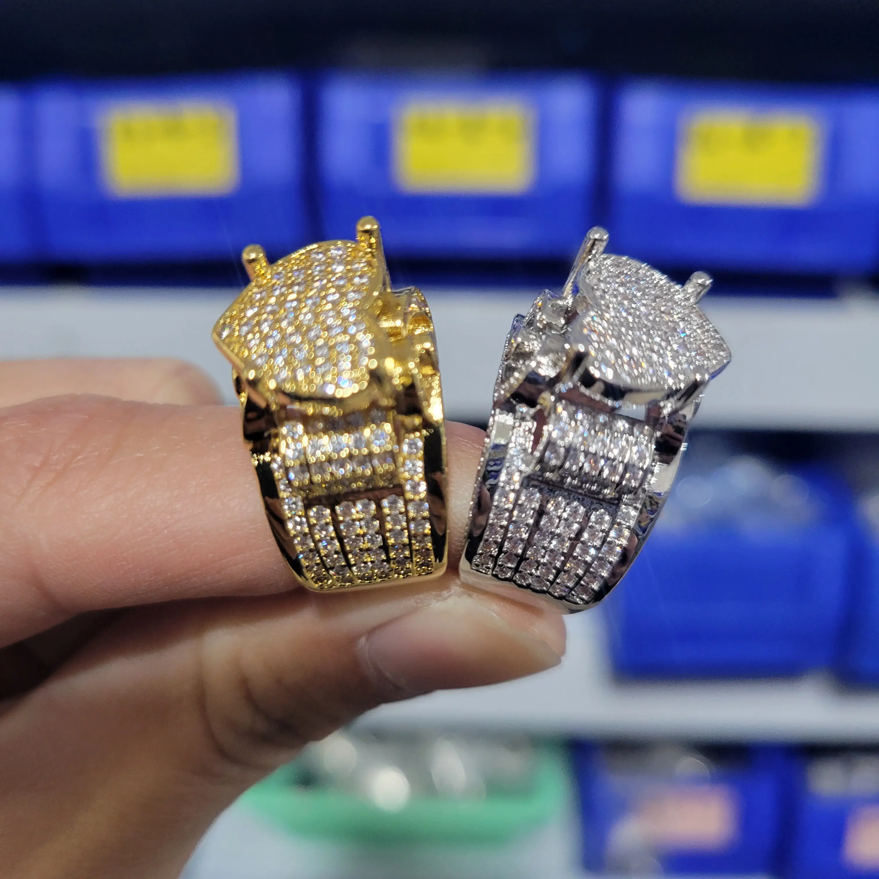 Anel de coração banhado a ródio 18K com diamantes e zircônias de ouro, joia da moda hip hop, anel de coração pavimentado para o dia dos namorados