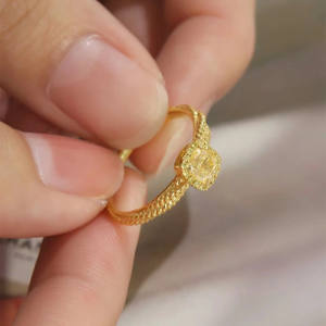 Anillo Pequeño de Plata de Ley S925 con Diamante Amarillo, Diseño de Enredadera de Lujo Ligero Premium, Certificado GRS - Product Image 3