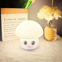 Venta al por mayor de luz LED de noche de seta que cambia de 7 colores Mini proyección táctil de silicona Plug-In decoración del hogar regalo para niños cabecera