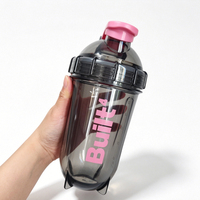 Nouveau style, vente chaude, bouteille shaker personnalisée de 500 ml (18 oz) avec logo imprimé, compatible lave-vaisselle, transparente, pour smoothies, de bonne qualité, gobelets à eau robustes