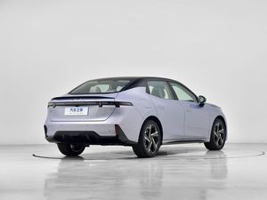 2024 New Car Lynk & Co 07 2017 Hybrid 3 velocidades DHT 4 puertas 5 plazas Sedan New Energy Vehicles Ev Car <span class=keywords><strong>LynkCo</strong></span> 07 en venta - Product Image 4