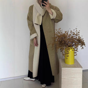 Giacca in Cashmere imbottita in lana bicolore doppio lato con collo a sciarpa - Product Image 5